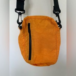 BAGGU SPORT CROSSBODY